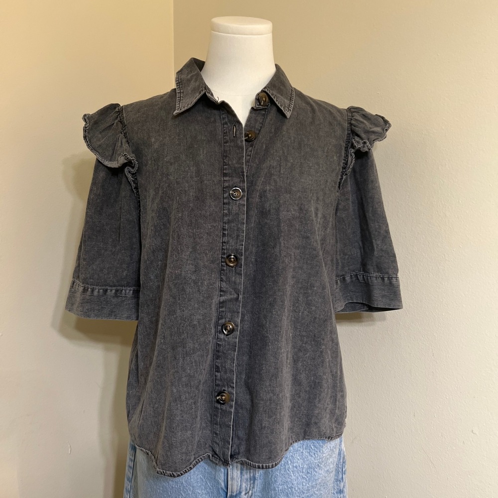 Who What Wear Womens Acid Wash Grey Denim Ruffle Shoulder Button Down Shirt L